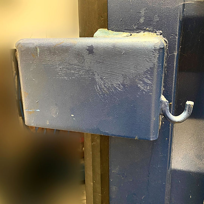 Caja de Seguridad para Soldar en Contenedores Marítimos (Apertura hacia la Derecha)