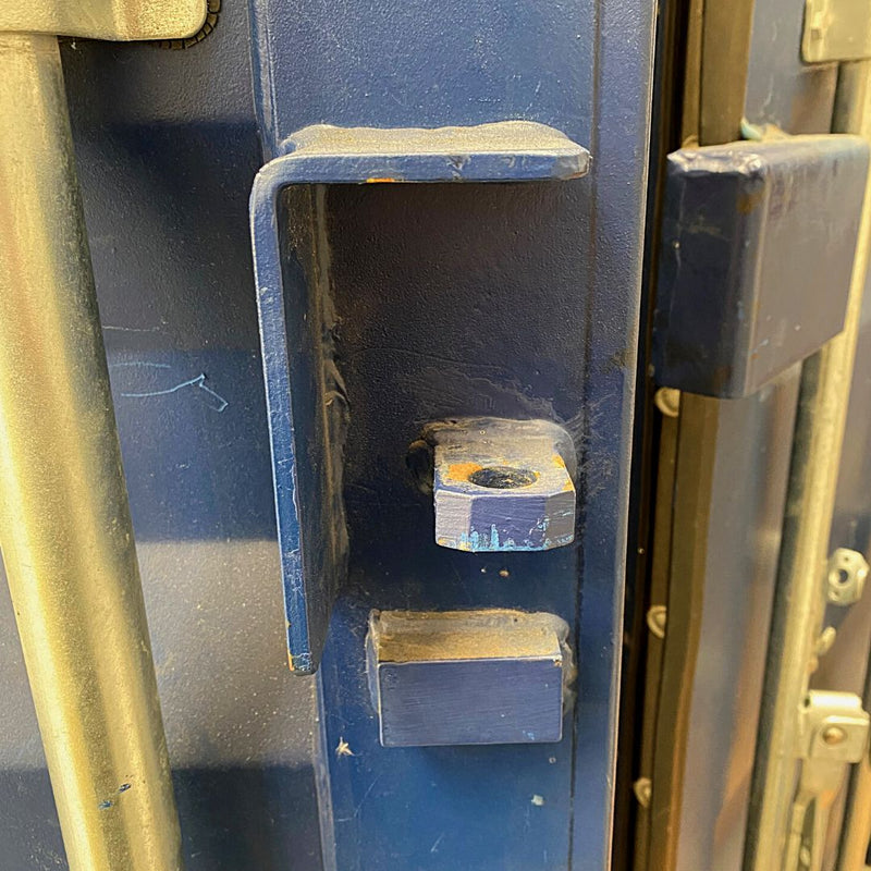 Caja de Seguridad para Soldar en Contenedores Marítimos (Apertura hacia la Derecha)