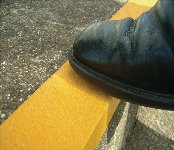 Perfil Antideslizante para Escaleras